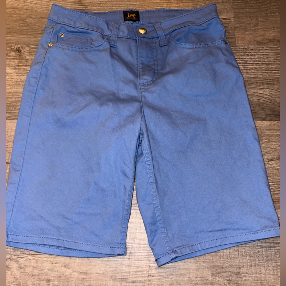 Lee Bermuda shorts blue summer fun spring bright
